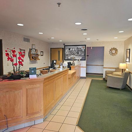 Super 8 By Wyndham Ava Motel Ngoại thất bức ảnh
